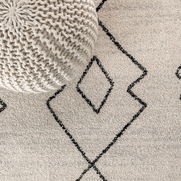 Alia Moroccan Beni Souk Area Rug